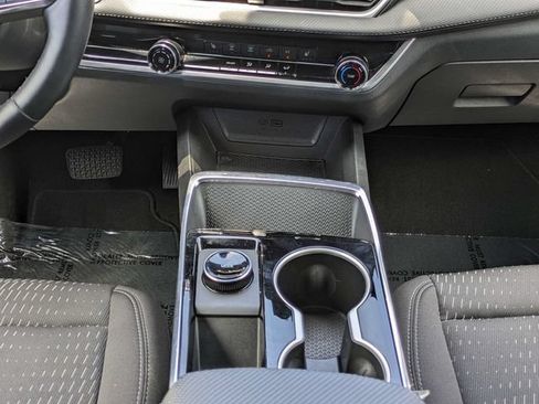 Used 2026 Chevrolet Equinox LT FWD image 19