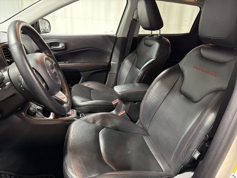 Used 2018 Jeep Compass Trailhawk w/ Leather Interior Group image 5