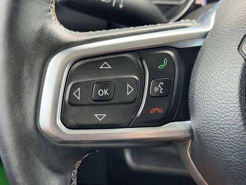 Used 2018 Jeep Wrangler Unlimited Sahara AWD/4WD image 19