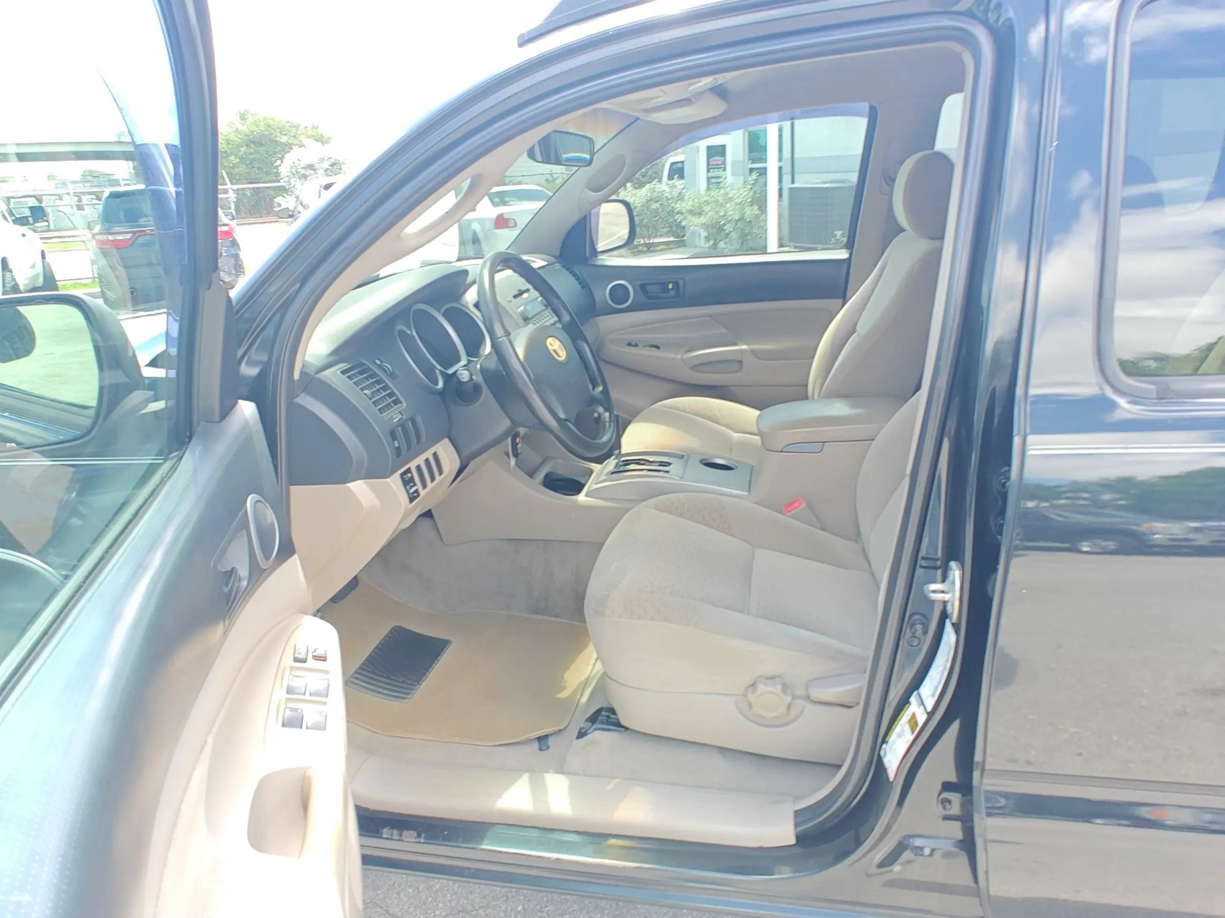 Used 2008 Toyota Tacoma PreRunner w/ SR5 Pkg #2 RWD image 11