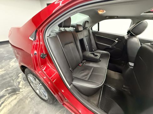 Used 2012 Lincoln MKZ AWD image 22