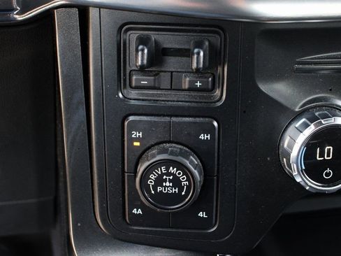 Used 2021 Ford F150 Lariat w/ Equipment Group 502A High image 31