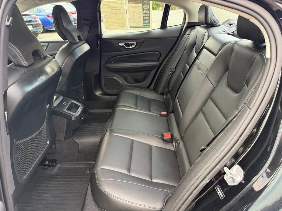 Used 2019 Volvo S60 T6 Momentum w/ Premium Package AWD/4WD image 18