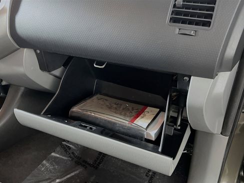 Used 2012 Toyota Tacoma PreRunner image 32