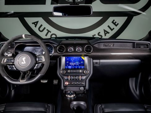 Used 2022 Ford Mustang Shelby GT500 w/ Technology Package image 2