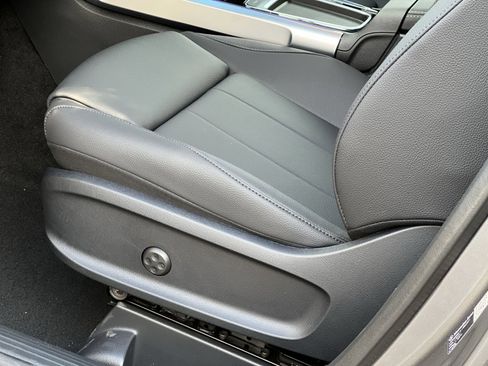 New 2026 Mercedes-Benz GLB 250 GLB 250 image 12