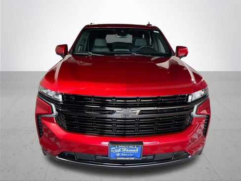 Used 2024 Chevrolet Suburban RST AWD/4WD image 3