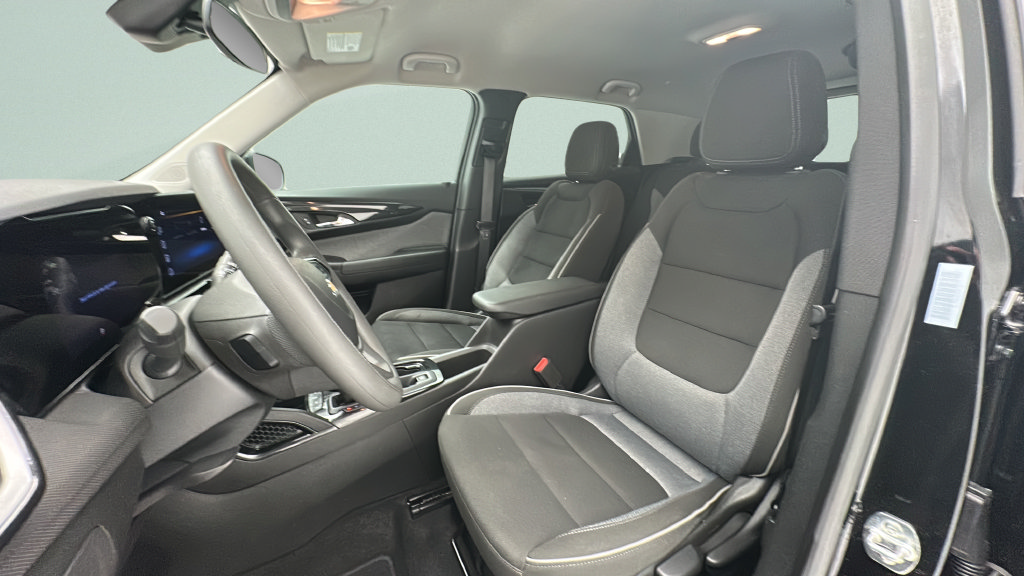 Used 2025 Chevrolet TrailBlazer LT AWD/4WD image 13