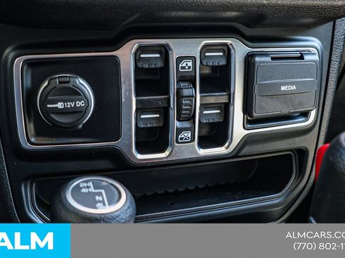 Used 2024 Jeep Wrangler Unlimited Sport AWD/4WD image 32