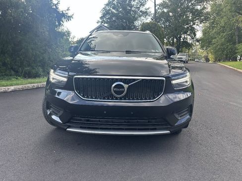 Used 2022 Volvo XC40 T5 Momentum AWD/4WD image 3