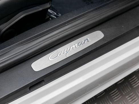 Used 2018 Porsche 718 Cayman image 34