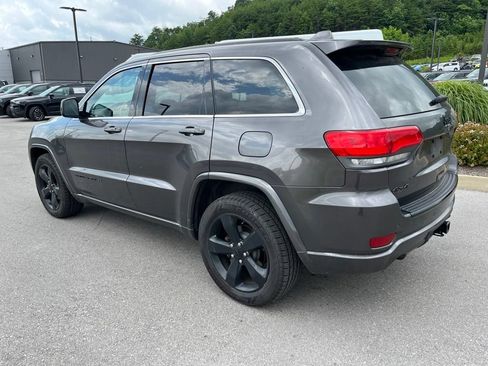 Used 2015 Jeep Grand Cherokee Altitude AWD/4WD image 4
