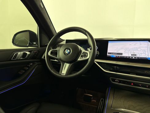 Used 2025 BMW X7 xDrive40i w/ Executive Package AWD/4WD image 28