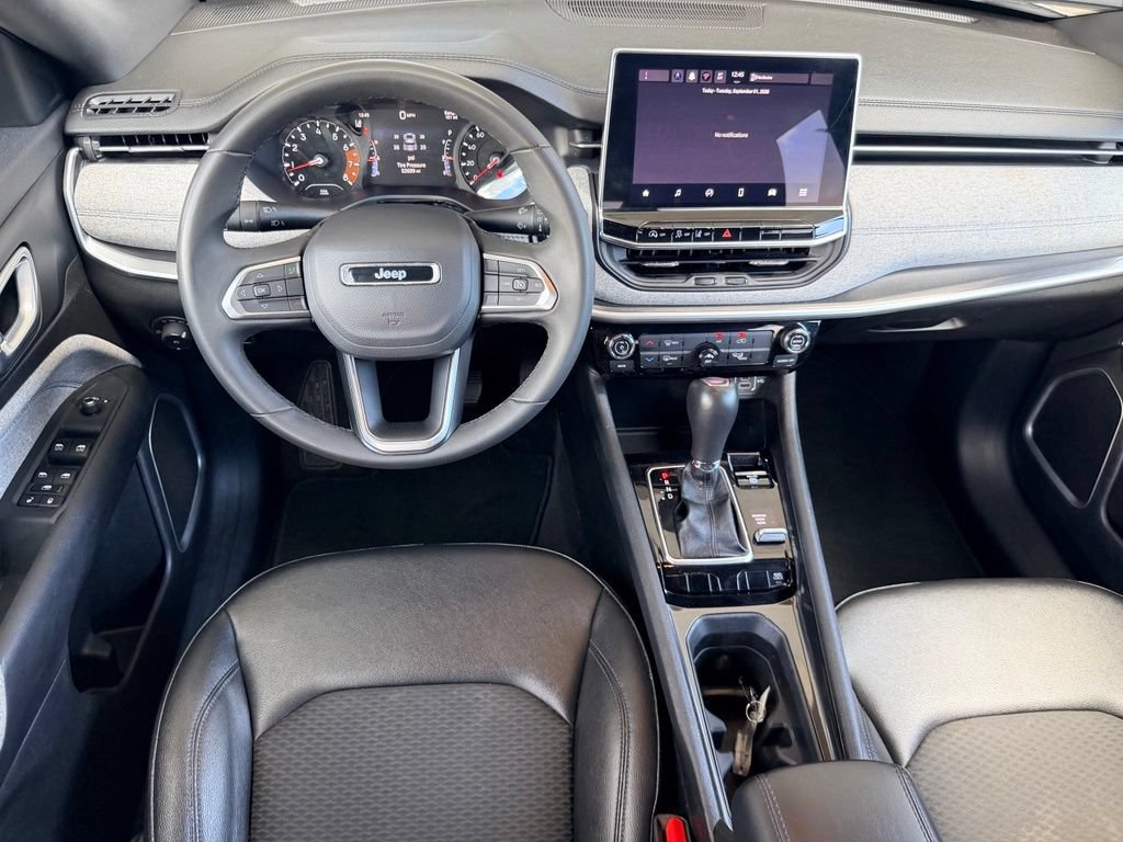 Used 2024 Jeep Compass Latitude AWD/4WD image 14