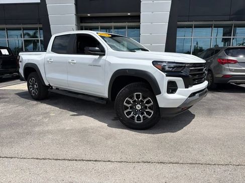 Used 2024 Chevrolet Colorado Z71 w/ Z71 Convenience Package 2 AWD/4WD image 2
