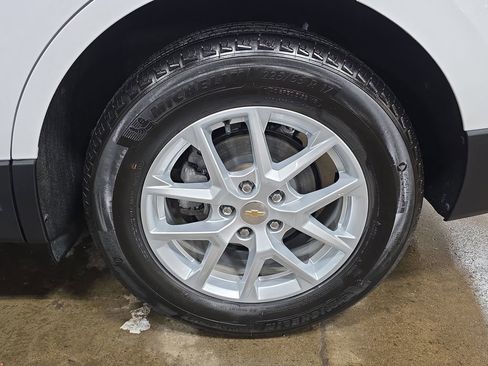 Used 2024 Chevrolet Equinox LT w/ LPO, Floor Liner Package FWD image 36