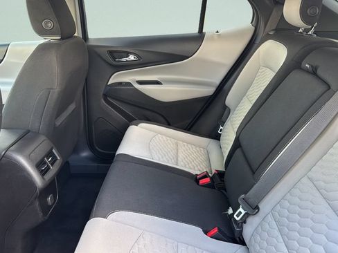 Used 2018 Chevrolet Equinox LT FWD image 25