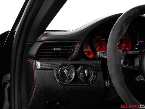 Used 2018 Porsche 911 GT2 RS RWD image 35
