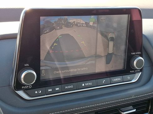 Used 2021 Nissan Rogue SL image 19