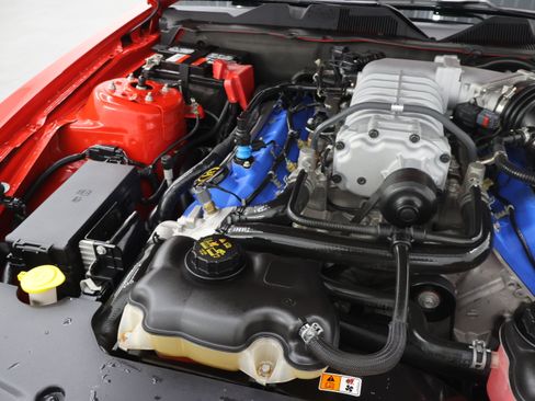Used 2011 Ford Mustang Shelby GT500 RWD image 17