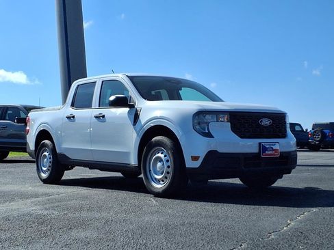 New 2025 Ford Maverick XL image 3