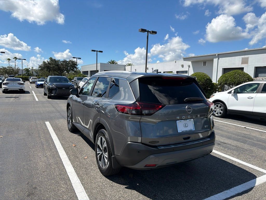 Used 2023 Nissan Rogue SV w/ SV Premium B Package FWD image 5