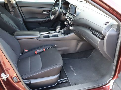 Used 2020 Nissan Sentra SV w/ Electronics Package FWD image 16