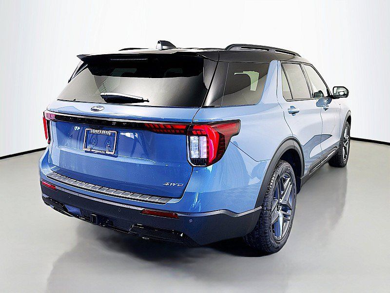 New 2025 Ford Explorer ST-Line w/ Premium Package AWD/4WD image 7