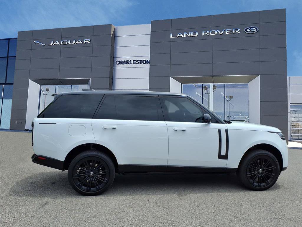 Used 2025 Land Rover Range Rover Long Wheelbase SE AWD/4WD image 6