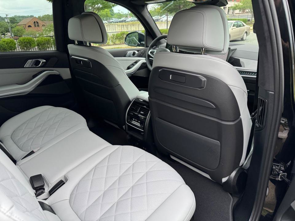 New 2027 BMW X7 xDrive40i w/ M Sport Package AWD/4WD image 29