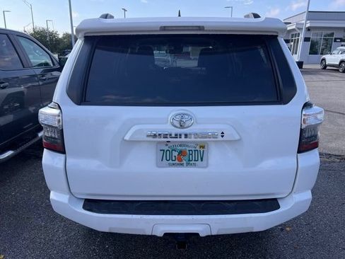 Used 2024 Toyota 4Runner SR5 AWD/4WD image 4