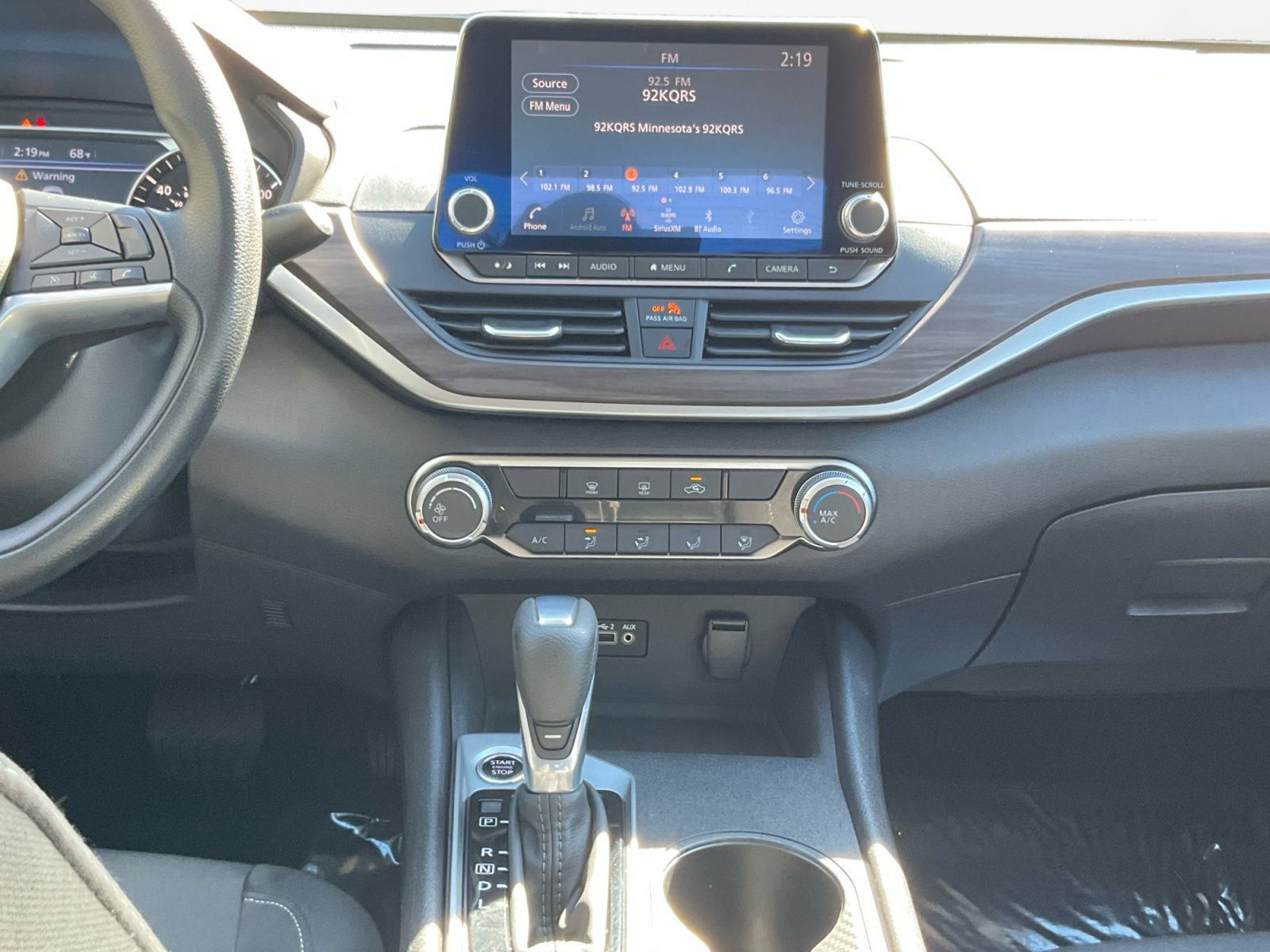 Used 2025 Nissan Altima 2.5 SV FWD image 12