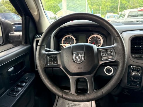 Used 2018 RAM 1500 Express w/ Express Value Package image 16