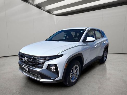 Used 2026 Hyundai Tucson SE AWD/4WD image 1