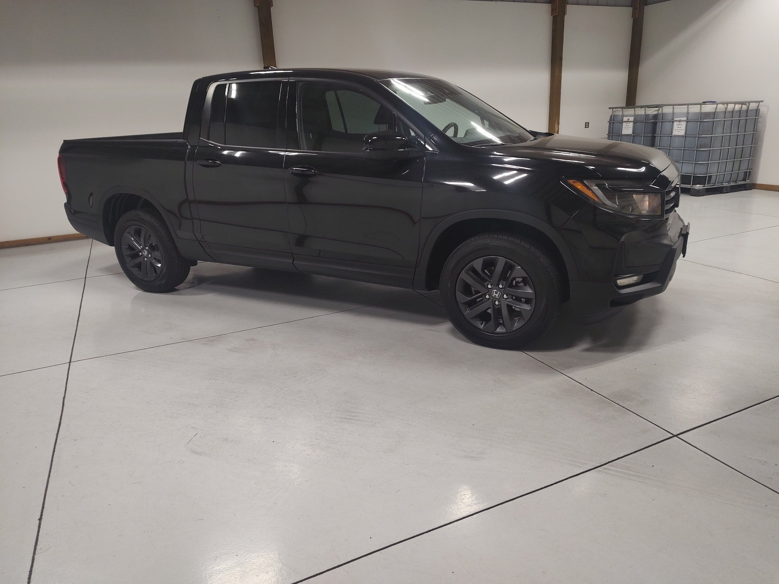 Used 2023 Honda Ridgeline Sport image 2