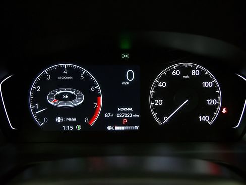 Used 2024 Honda Pilot Touring image 18