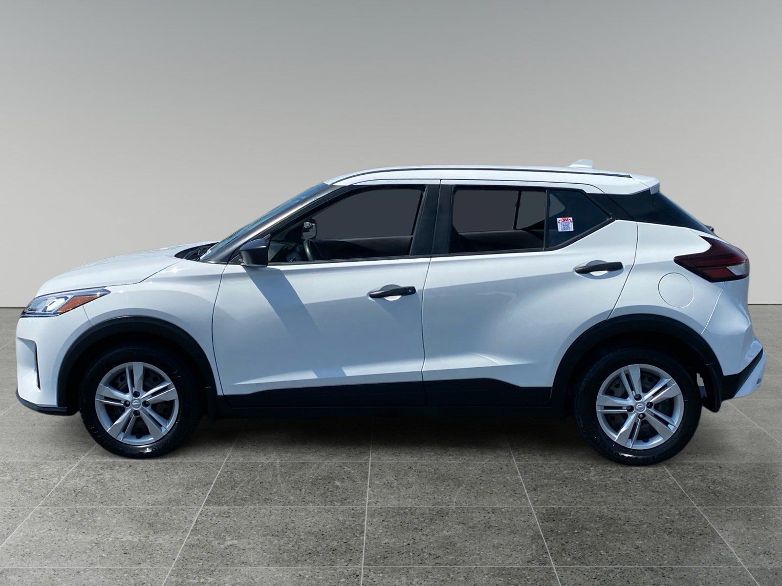 Used 2023 Nissan Kicks S FWD image 2