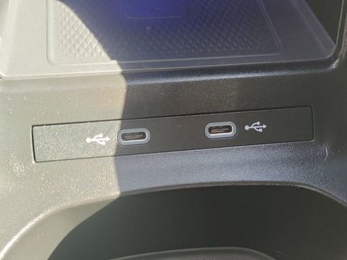 Used 2022 Volkswagen ID.4 Pro S w/ Gradient Package image 16