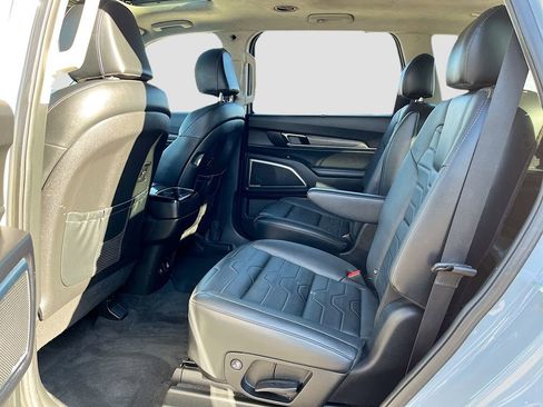 Used 2022 Kia Telluride SX w/ SX Prestige Package AWD/4WD image 25