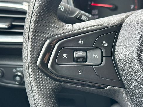 Used 2023 Chevrolet TrailBlazer LT w/ Convenience Package image 31