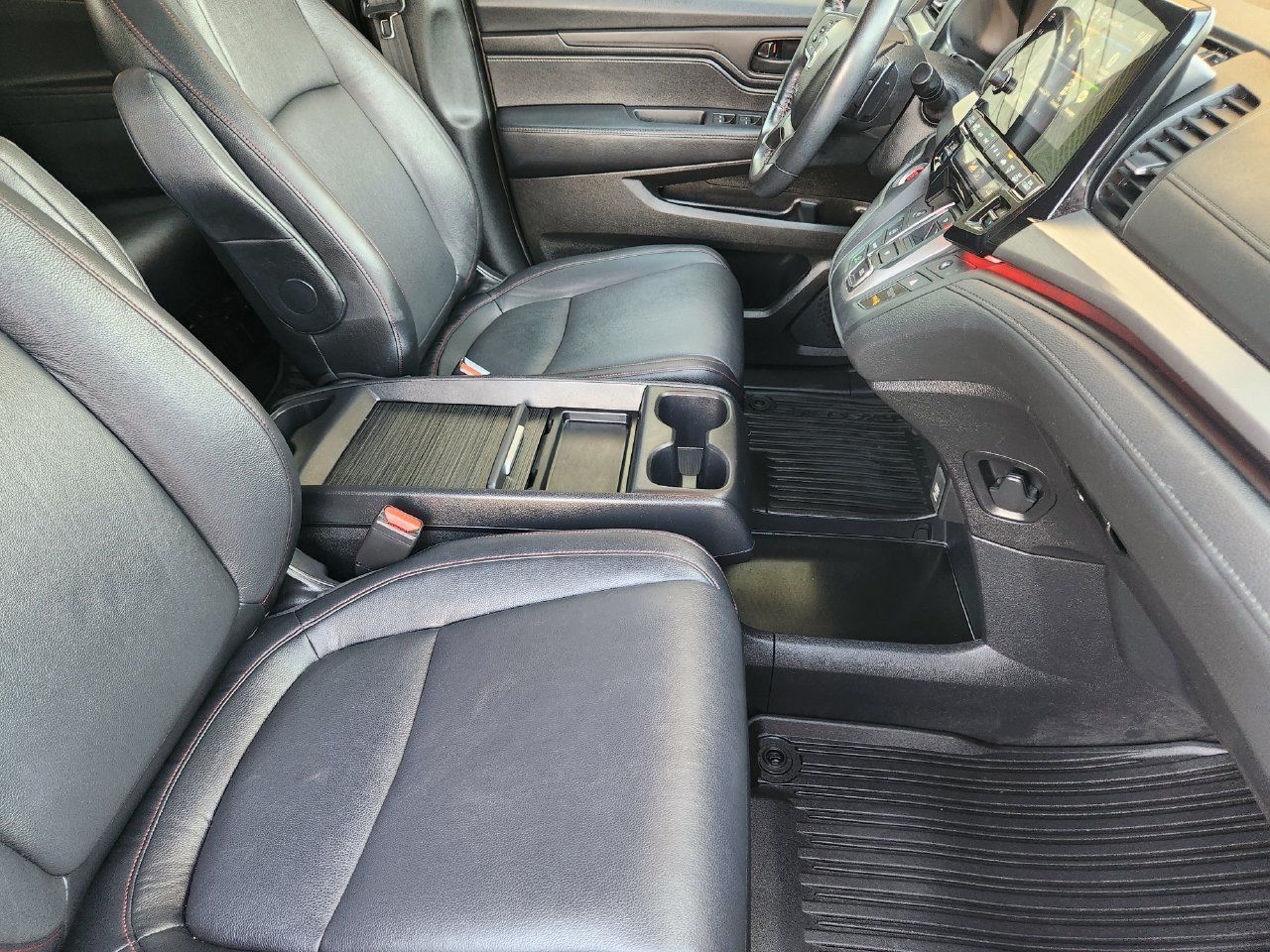 Used 2024 Honda Odyssey Sport image 13