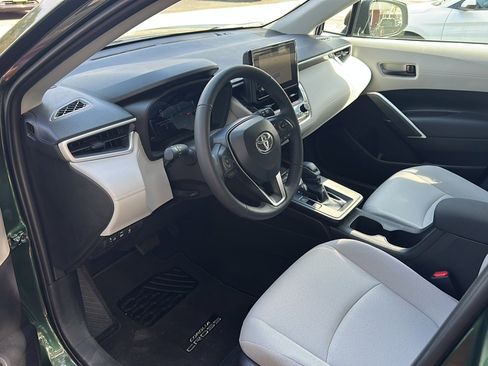 Used 2026 Toyota Corolla Cross LE image 10