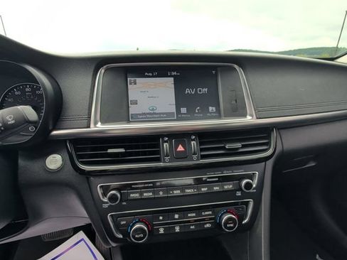 Used 2018 Kia Optima EX w/ Technology Package FWD image 13