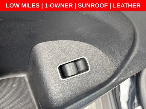 Used 2023 Mercedes-Benz GLE 350 w/ AMG Line Exterior image 25