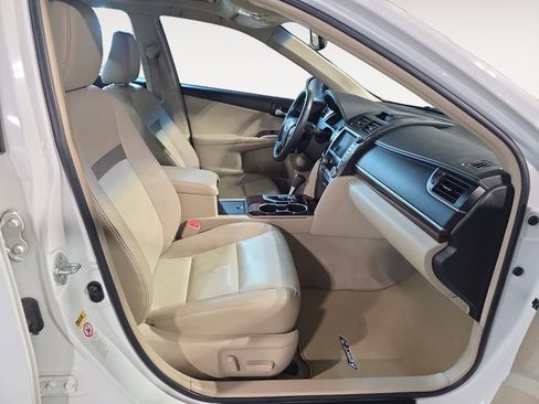 Used 2012 Toyota Camry SE image 7
