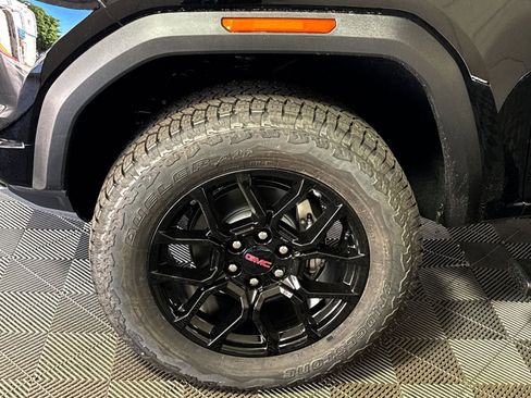 New 2026 GMC Canyon Denali w/ LPO, Denali Black Edition AWD/4WD image 12