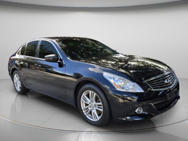 Used 2013 INFINITI G37 x Sedan w/ Premium Pkg AWD/4WD image 4