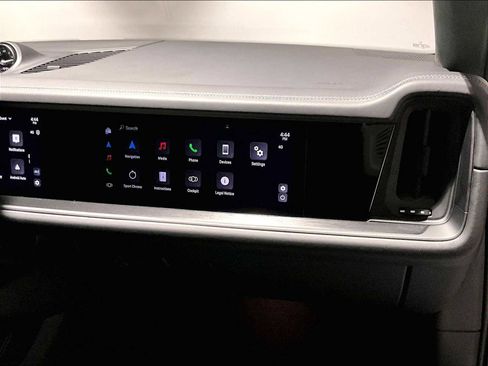 Used 2025 Porsche Cayenne GTS image 23