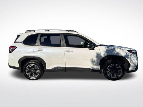 Certified 2025 Subaru Forester Premium AWD/4WD image 18