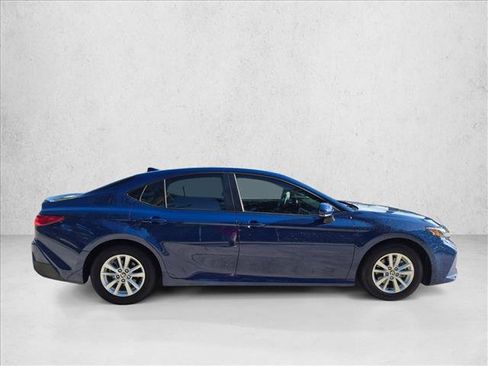 Used 2025 Toyota Camry LE w/ Convenience Package FWD image 4
